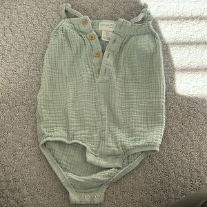 Little planet by carters romper 9m